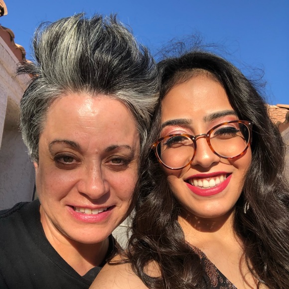 Meet your Posher, April - Picture 4 of 5